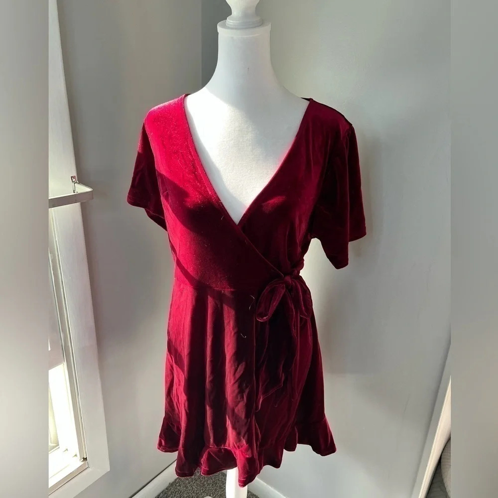 NEW look wrap velvet‎ dress